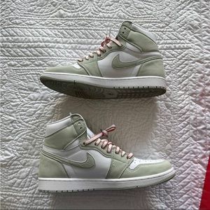 Air Jordan 1 Retro High OG “Seafoam”